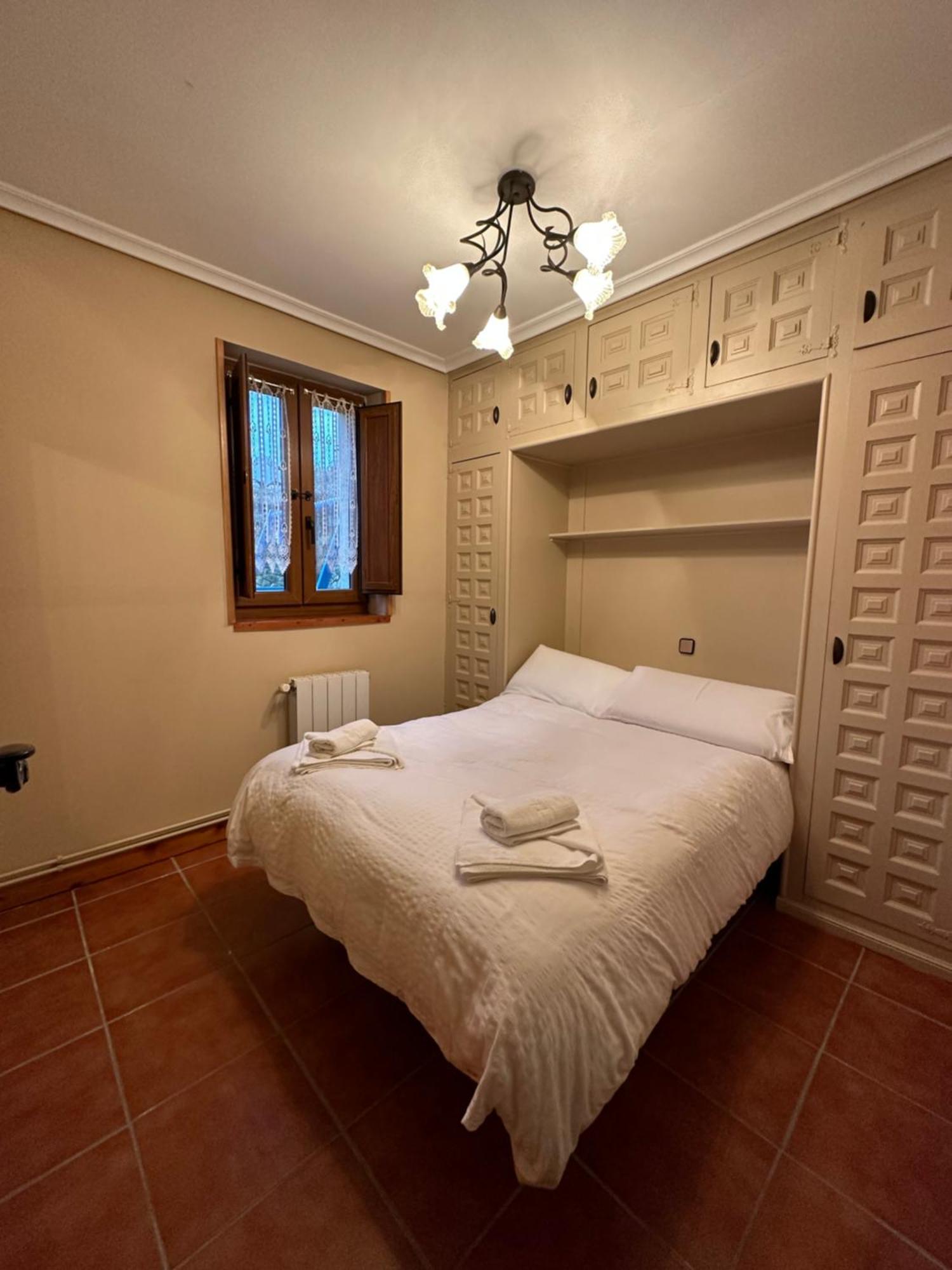 Apartamentos La Gloria Santillana del Mar Esterno foto