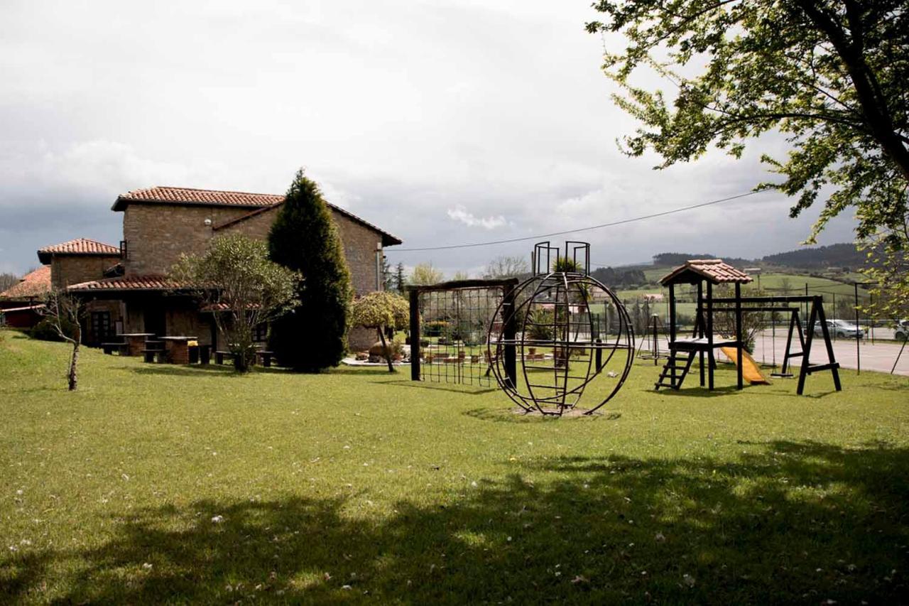 Apartamentos La Gloria Santillana del Mar Esterno foto